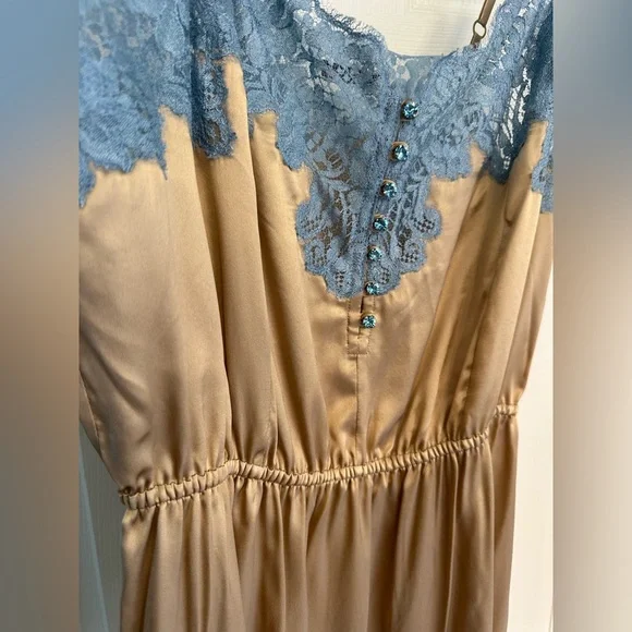Rosamosario 100% Silk Satin and Chantilly French Lace Camisole Nude and Blue - Picture 4 of 17